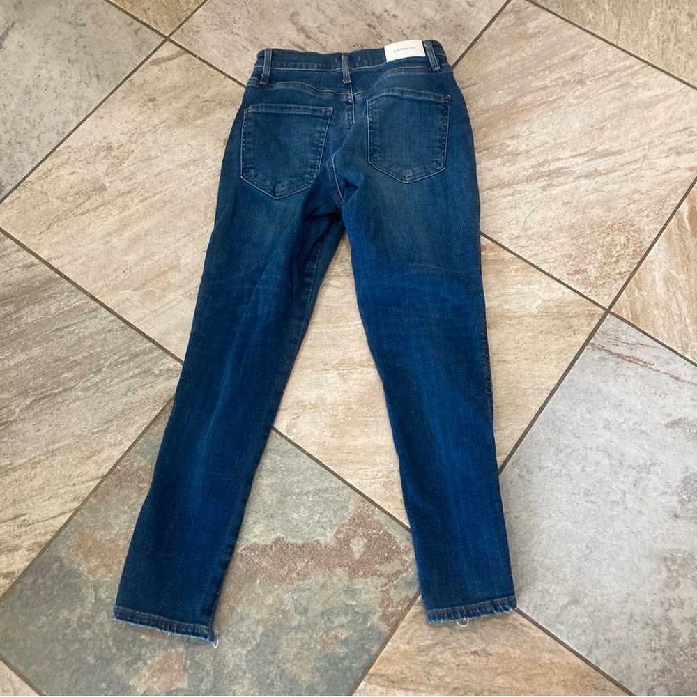 Express dark wash skinny leg ankle jeans 0 Short VGUC Light distress - Picture 5 of 11
